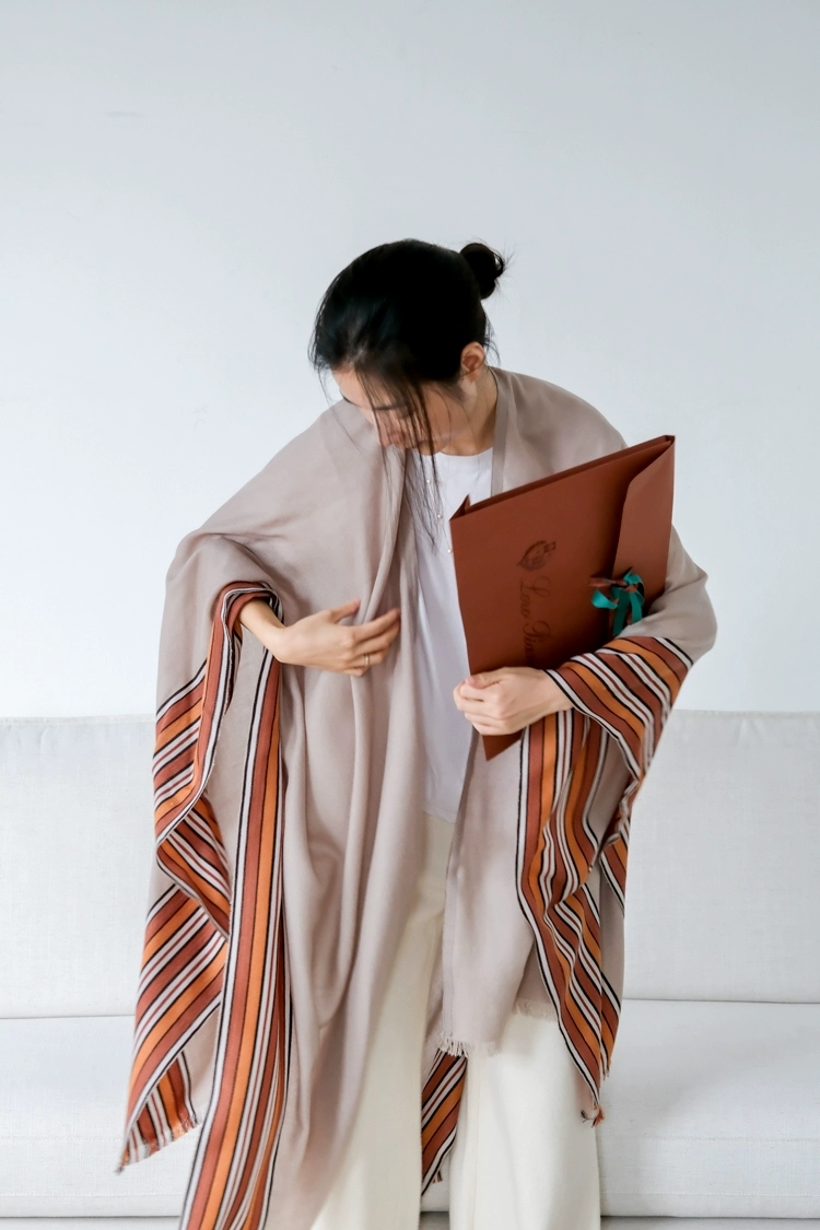 073 로로 LOR 여성 데이지 케이프