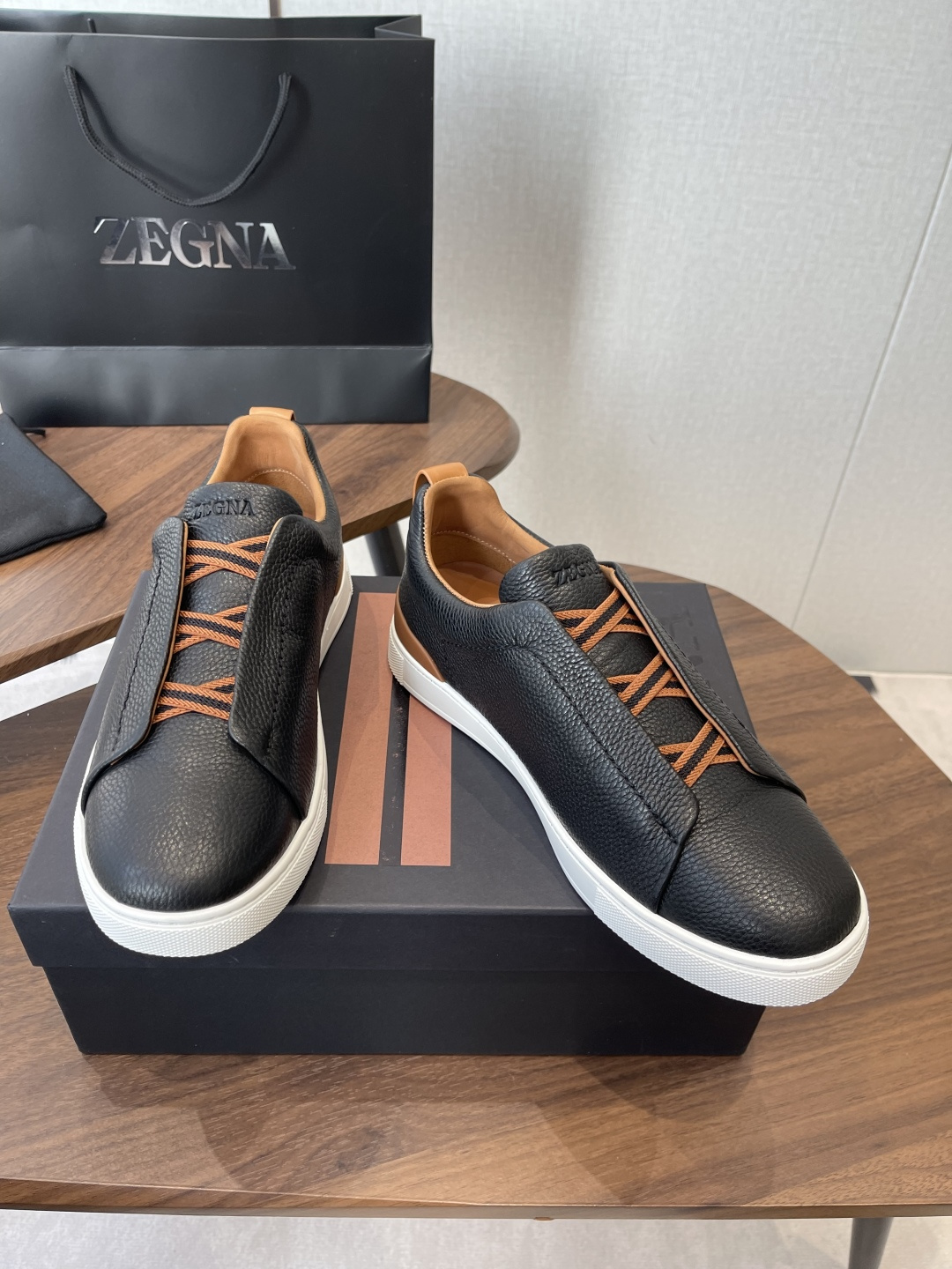 243 에르 ZEN 남성 Triple stitch SECONDSKIN 스니커즈