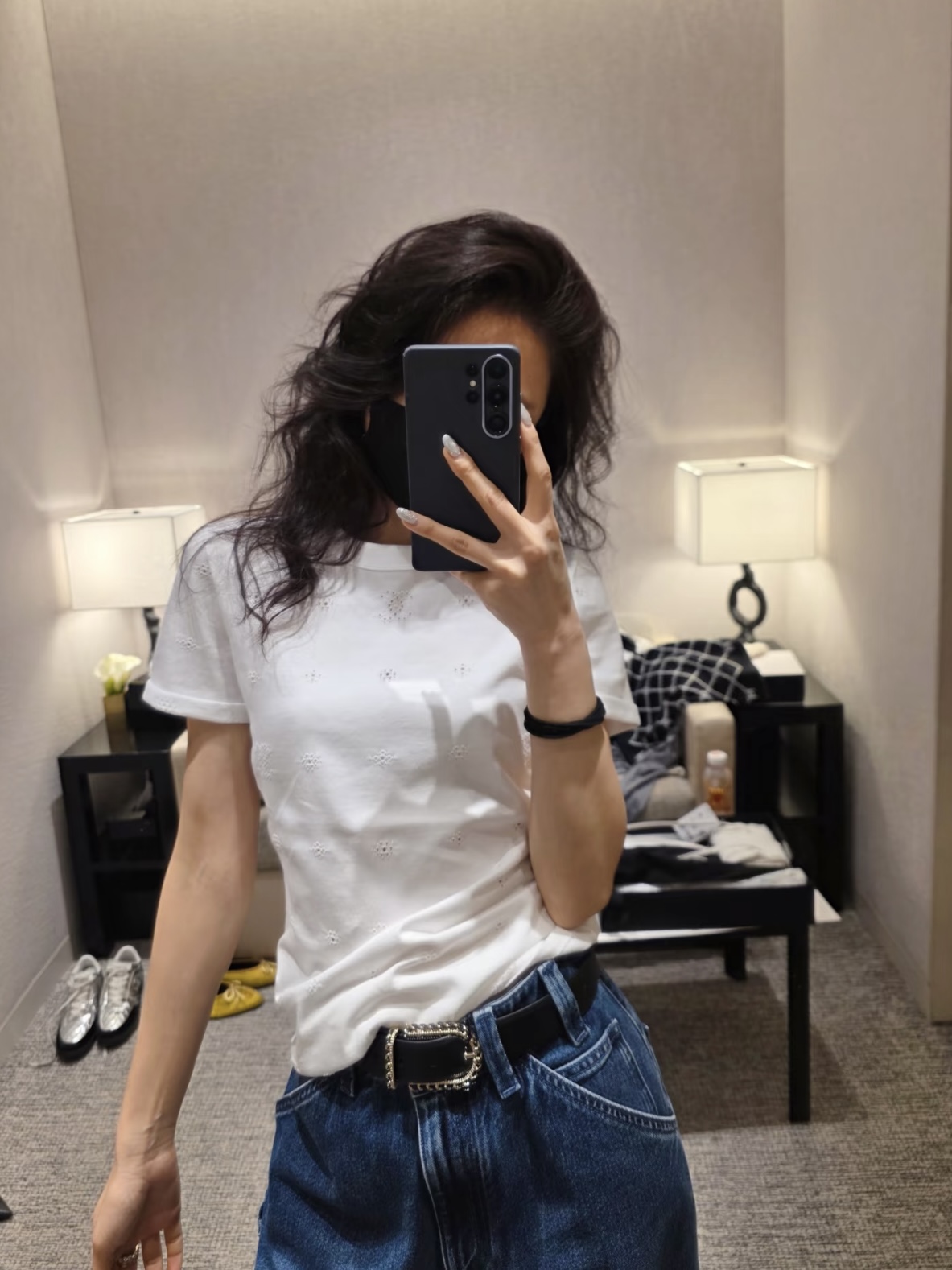 481 샤 CHA 펀칭 자수 라운드넥 티셔츠