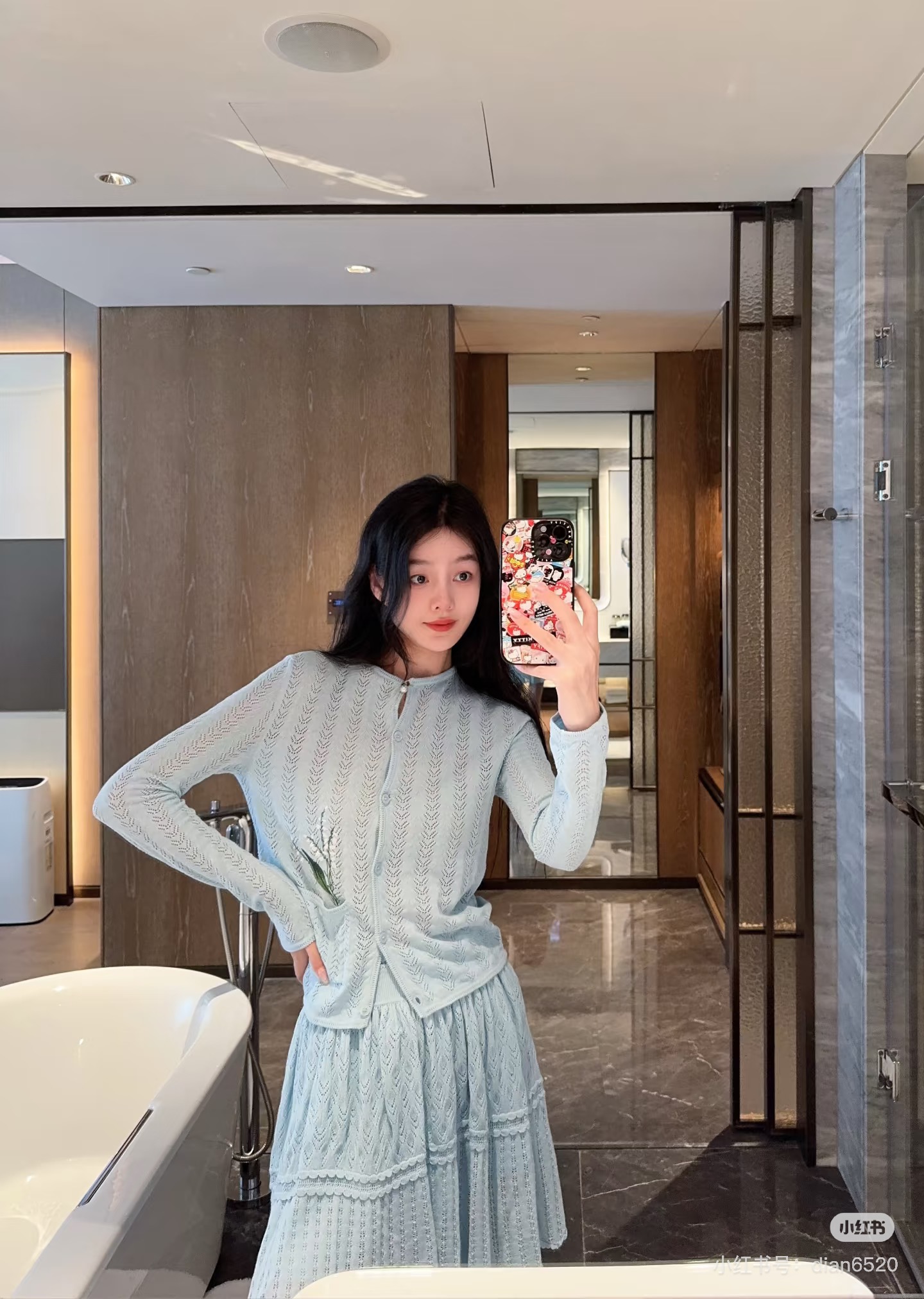 615 디 DIO 여성 플라워 자수 크루넥 가디건
